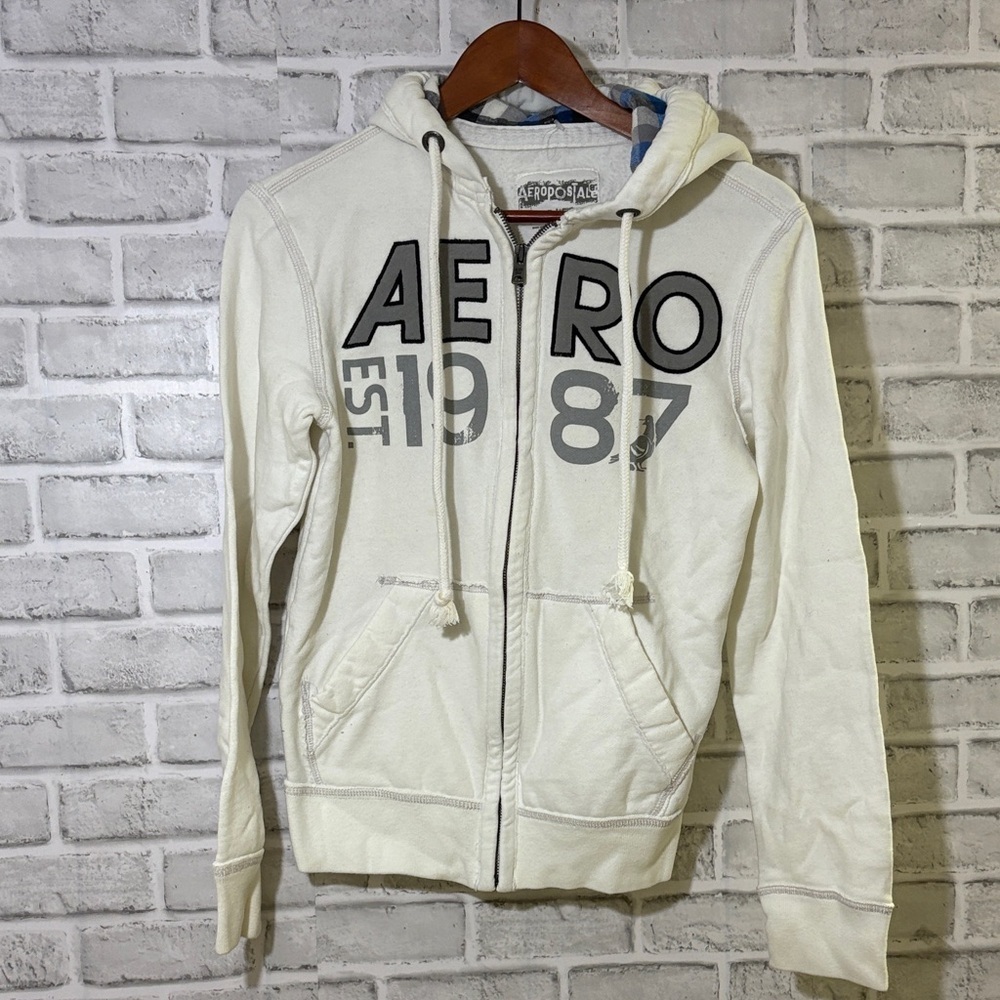 Aeropostale White Graphicz zippered Hoodie, size XS